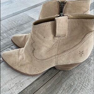 Frye • 'Reina' Ankle Booties • Off White • 8